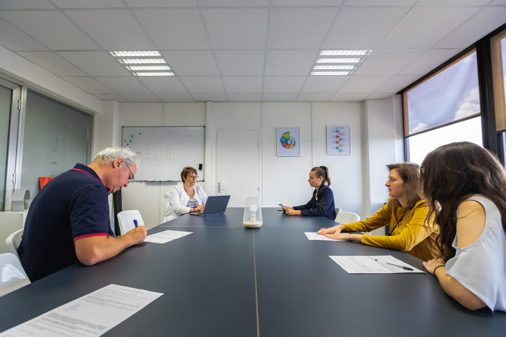 Groupe-NCI-Salle-de-reunion